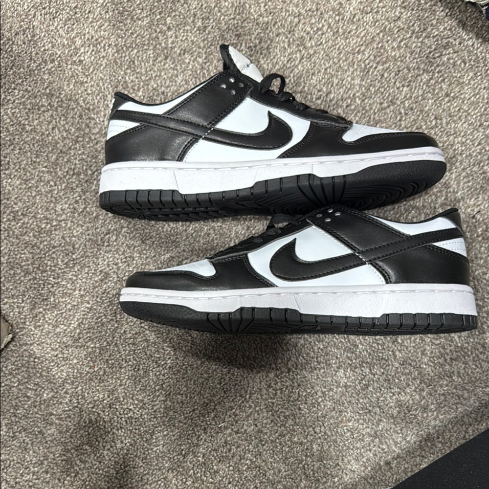 Nike Black and White Athletic Shoes